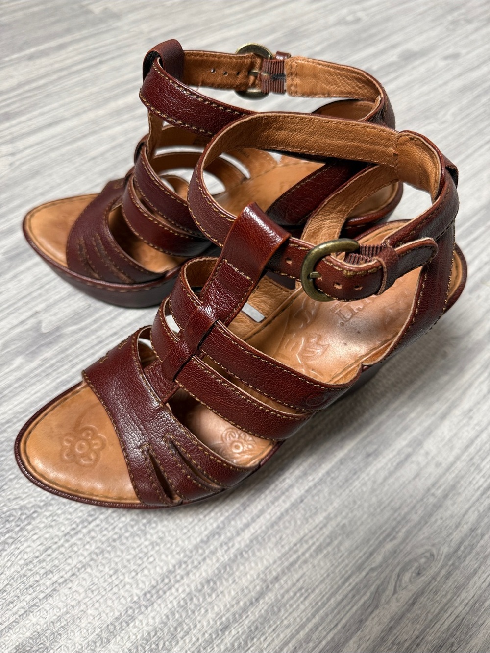 Born Brown Strappy Wedge Sandals Size 8 - Picture 4 of 7